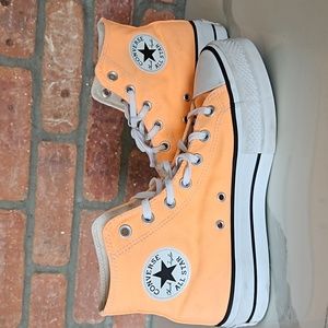 Converse platform shoes